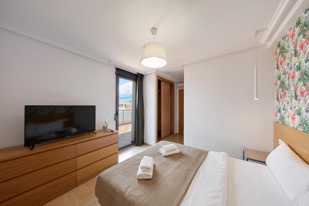 Apartamentos Wayteko Alicante Buitenkant foto