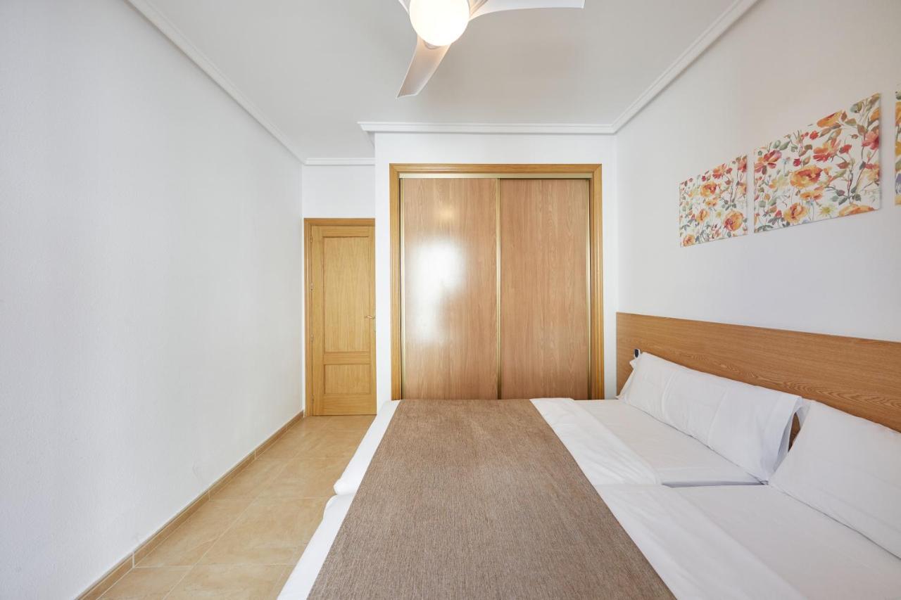 Apartamentos Wayteko Alicante Buitenkant foto