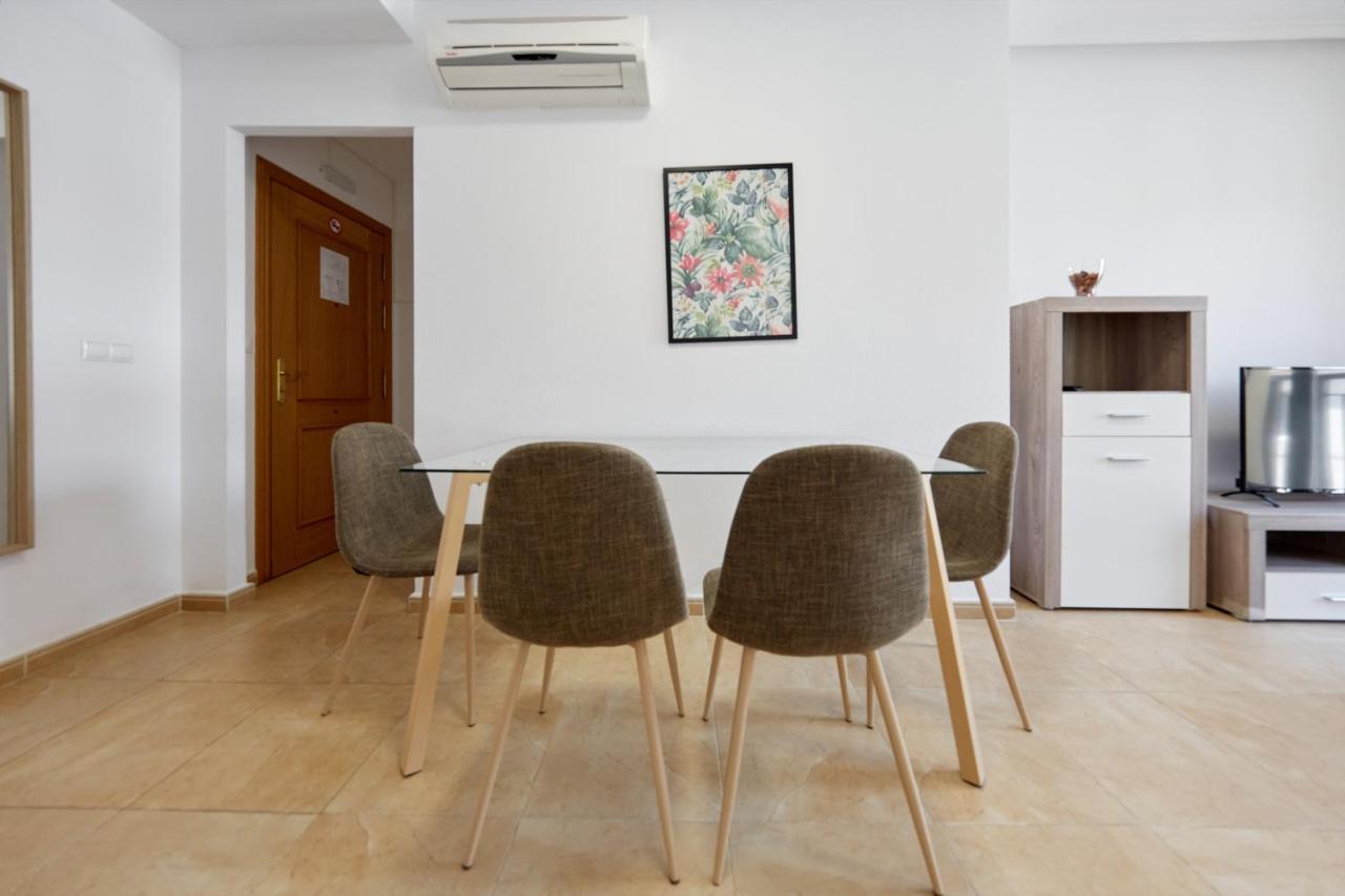 Apartamentos Wayteko Alicante Buitenkant foto