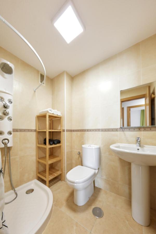 Apartamentos Wayteko Alicante Buitenkant foto