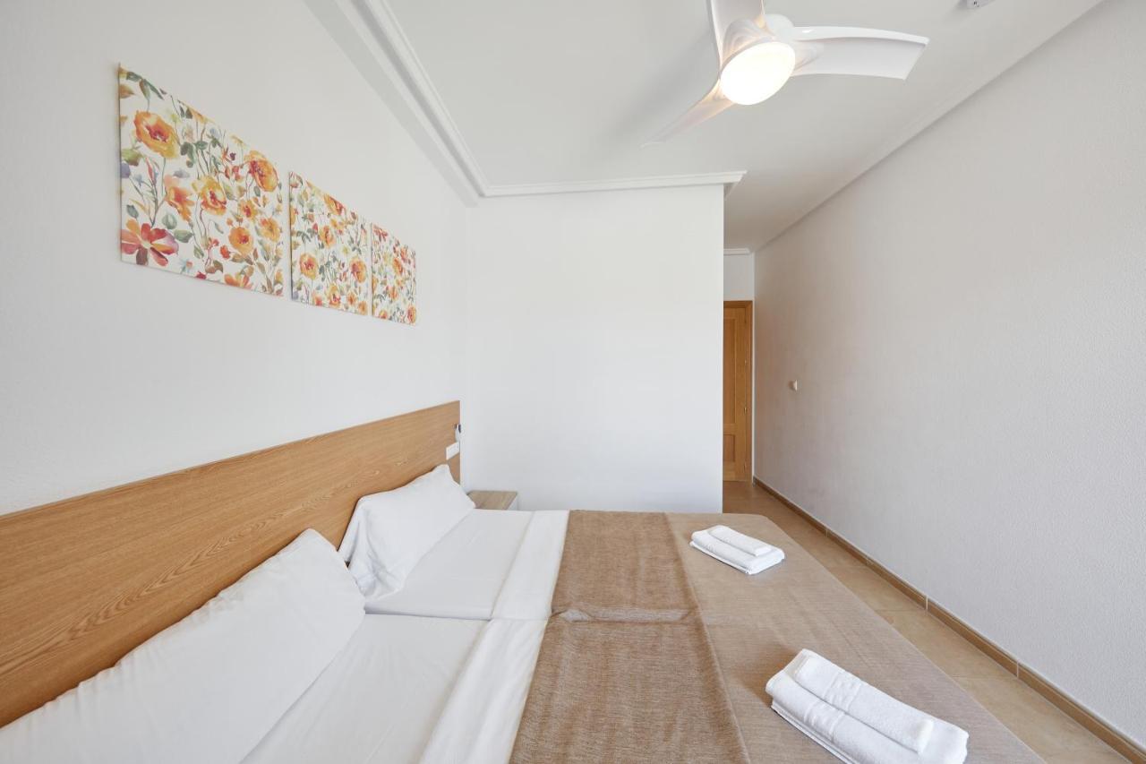 Apartamentos Wayteko Alicante Buitenkant foto