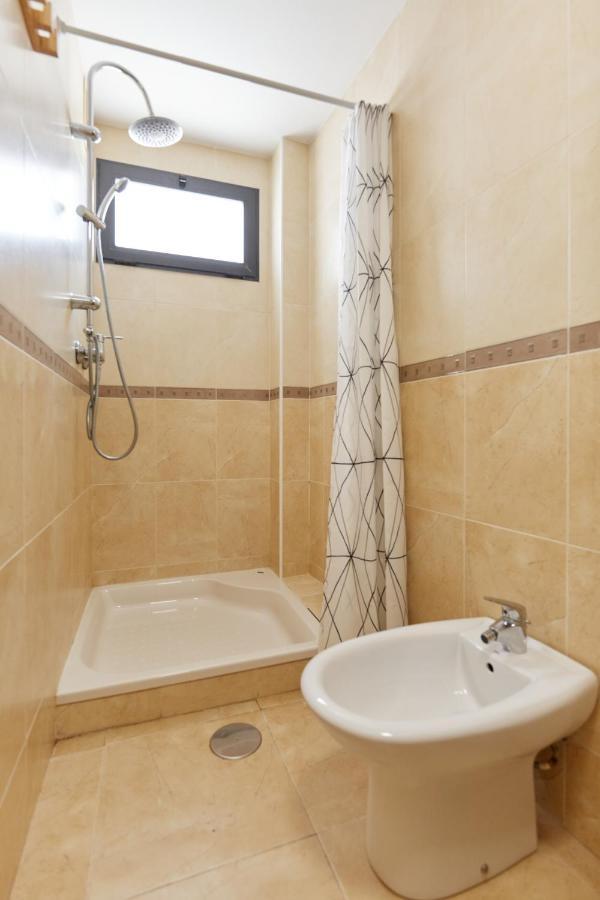 Apartamentos Wayteko Alicante Buitenkant foto