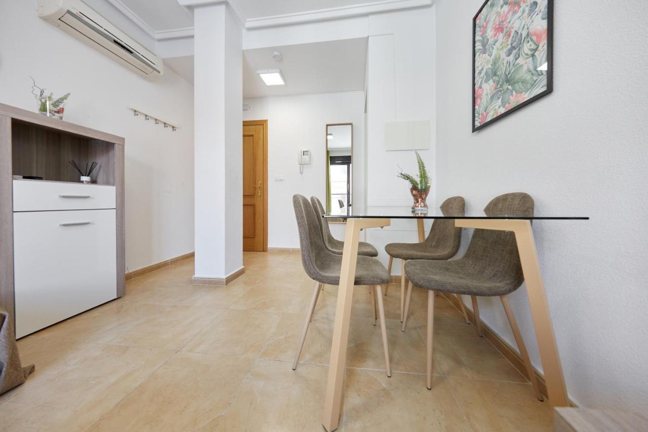 Apartamentos Wayteko Alicante Buitenkant foto